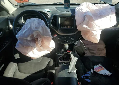 2016 Jeep Cherokee Latitude из США, поврежденный, VIN 1C4PJMCS9GW372492